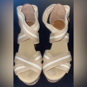 Women’s Merona Strappy Wedges Size 6